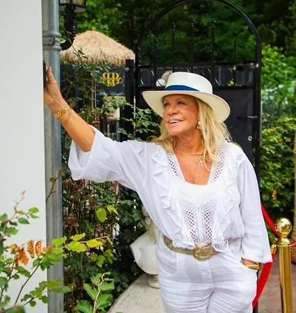 Alojamento de Acomodação e Pequeno-almoço Schaufeli